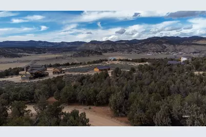White Cliffs Dr, Orderville, UT 84758 - Photo 9