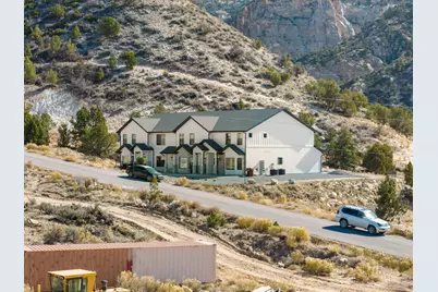 421 E White Sands Way #B, Orderville, UT 84758 - Photo 3