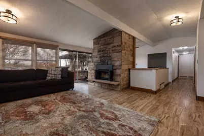 61 W 200 N, Kanab, UT 84741 - Photo 9