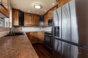 61 W 200 N, Kanab, UT 84741 - Photo 13