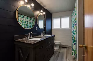 61 W 200 N, Kanab, UT 84741 - Photo 17