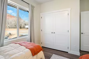 236 E 200 N, Kanab, UT 84741 - Photo 11