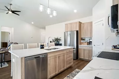 236 E 200 N, Kanab, UT 84741 - Photo 15