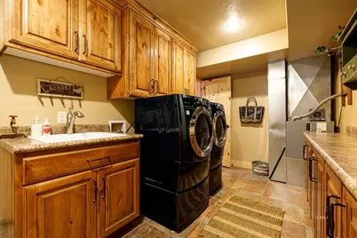 1325 E Henry Rd, Duck Creek Village, UT 84762 - Photo 43