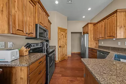 281 W Ladera Ln, Kanab, UT 84741 - Photo 17