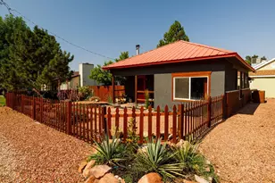 297 N 100 W, Kanab, UT 84741 - Photo 3