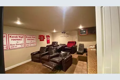 141 W 100 S, Kanab, UT 84741 - Photo 23
