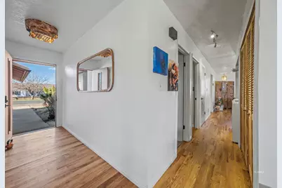 859 W Vance Dr, Kanab, UT 84741 - Photo 5