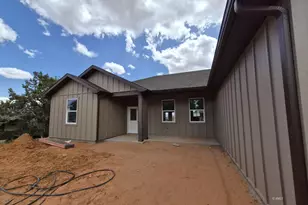 869 W Navajo Dr, Kanab, UT 84741 - Photo 1