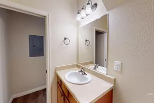 300 E 300 N, Kanab, UT 84741 - Photo 11