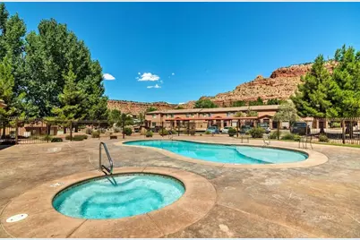 300 E 300 N #I-8, Kanab, UT 84741 - Photo 51