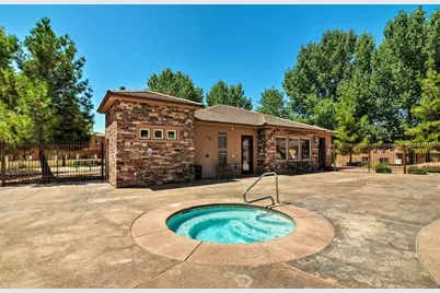 300 E 300 N #I-8, Kanab, UT 84741 - Photo 53