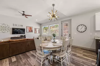 474 NE Los Barrancos Ln, Kanab, UT 84741 - Photo 11