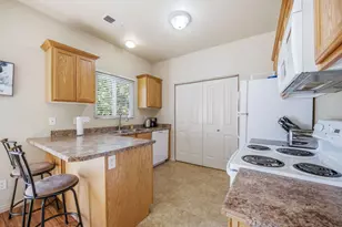 300 E 300 N, Kanab, UT 84741 - Photo 9
