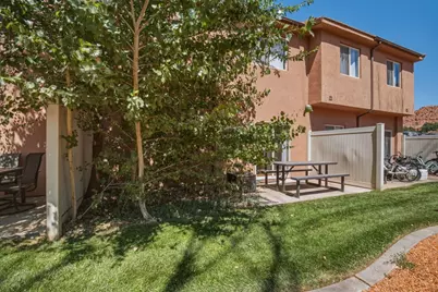 300 E 300 N #J2, Kanab, UT 84741 - Photo 23