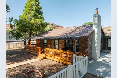 194 N Main St, Kanab, UT 84741 - Photo 1