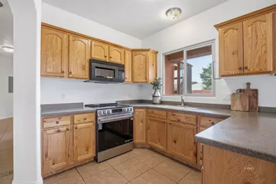 350 NW Los Barancos Ln, Kanab, UT 84741 - Photo 15
