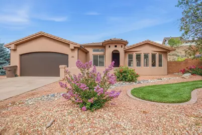 350 NW Los Barancos Ln, Kanab, UT 84741 - Photo 1