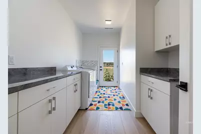 6313 N Johnson Canyon Rd, Kanab, UT 84741 - Photo 25
