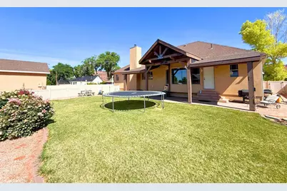 141 W 100 S, Kanab, UT 84741 - Photo 33