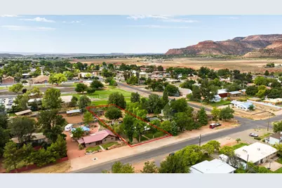 61 W 200 N, Kanab, UT 84741 - Photo 35