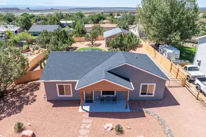 899 W Vance Dr, Kanab, UT 84741 - Photo 3