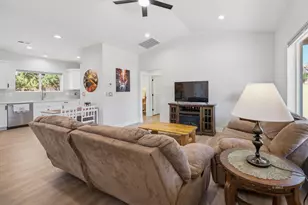 899 W Vance Dr, Kanab, UT 84741 - Photo 9