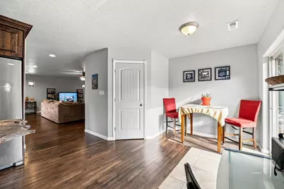 475 N 300 W, Kanab, UT 84741 - Photo 27