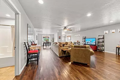 475 N 300 W, Kanab, UT 84741 - Photo 13