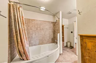 1100 S Revolution Way, Big Water, UT 84741 - Photo 29