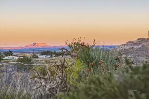 1100 S Revolution Way, Big Water, UT 84741 - Photo 37