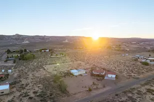 1100 S Revolution Way, Big Water, UT 84741 - Photo 41