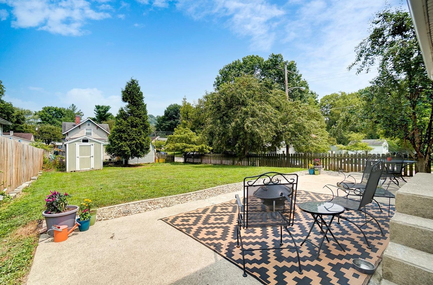 6802 Jersey Ave, Cincinnati OH  45233-1129 exterior