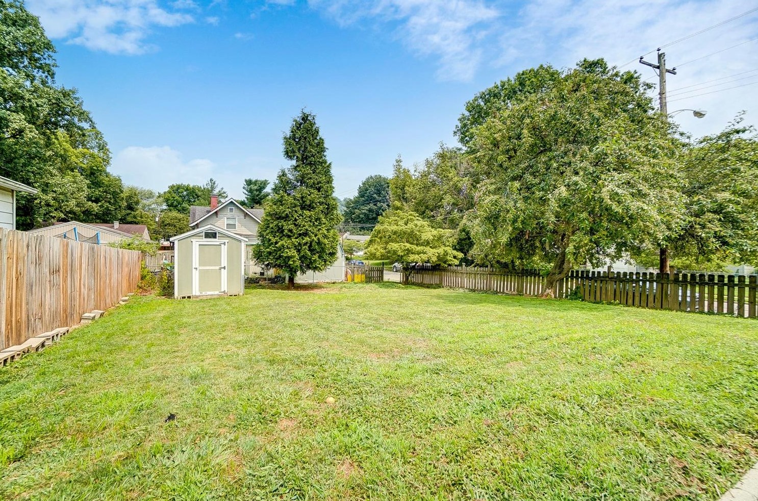 6802 Jersey Ave, Cincinnati OH  45233-1129 exterior