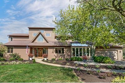 719 Eagle View Court - Photo 1