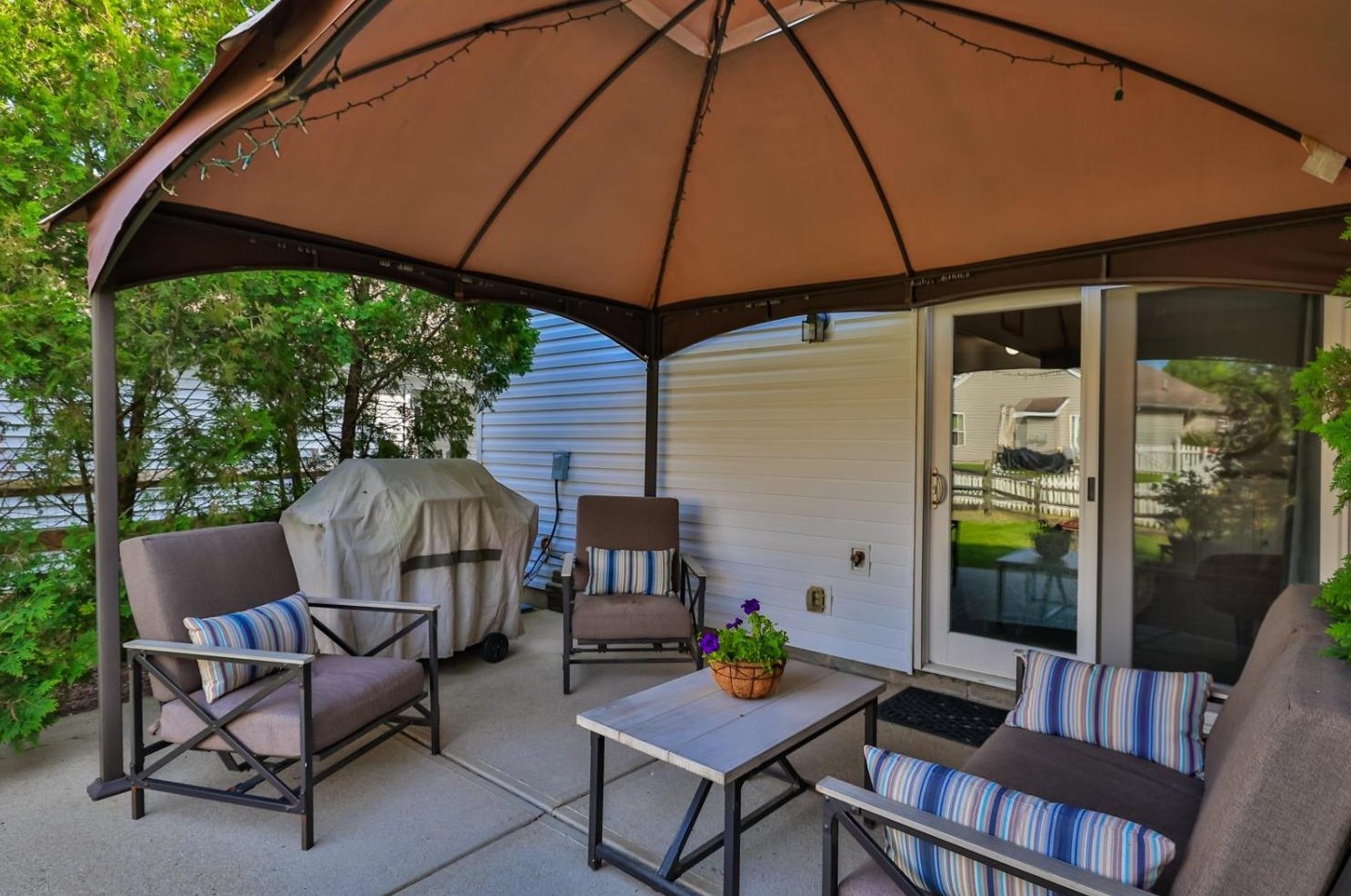 2551 Allegro Ln, Loveland OH 45140-8460 exterior