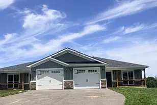 7615 Pea Ridge Rd, Hillsboro, OH 45133 - Photo 1