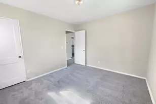 8494 Wexford Ave, Sycamore Township, OH 45236 - Photo 11