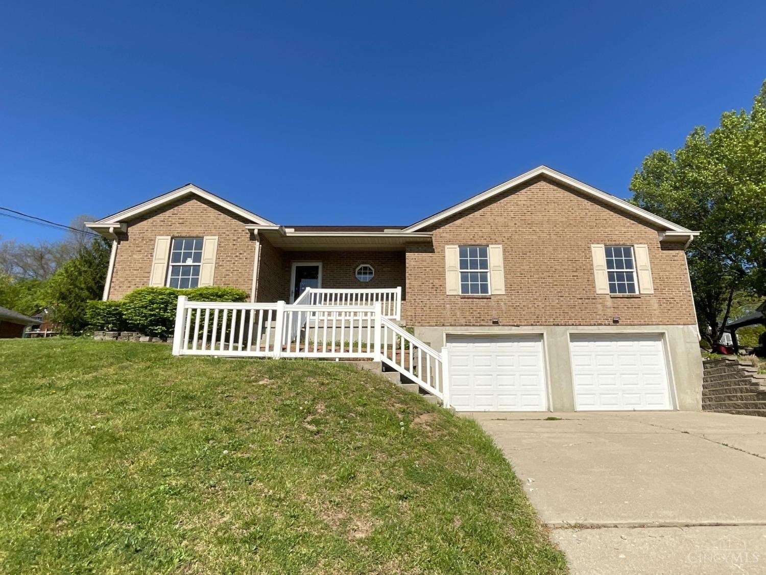 3877 Brown Farm Dr, Ross Township, OH 45013 - MLS 1829991 - Coldwell Banker