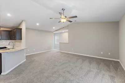 441 Bethpage Way #7-305, Turtle Creek Township, OH 45036 - Photo 7