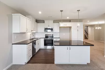 421 Bethpage Way #7-102, Turtle Creek Township, OH 45036 - Photo 3