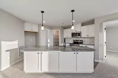 453 Bethpage Way #7-204, Turtle Creek Township, OH 45036 - Photo 3