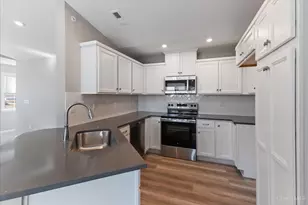 413 Bethpage Way, Turtle Creek Township, OH 45036 - Photo 5