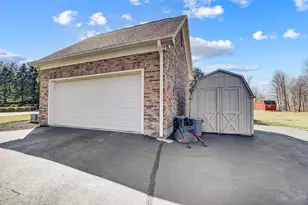 4885 Beechwood Rd, Union Township, OH 45244 - Photo 21