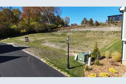 5900 Woodland Lane #11, Columbia Township, OH 45227 - Photo 5