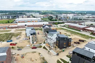 2945 Three Oaks Ln, Cincinnati, OH 45209 - Photo 3