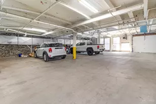 335 W 5th St, Cincinnati, OH 45202 - Photo 17