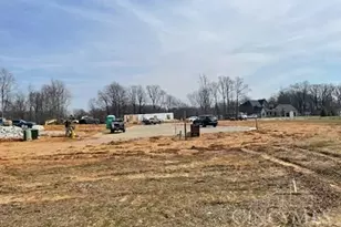 665 Fox Trails Way, Delhi Township, OH 45233 - Photo 17