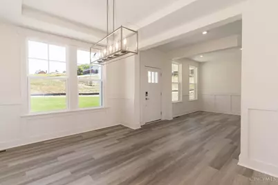 6989 Carlinridge Lane, Green Township, OH 45248 - Photo 7