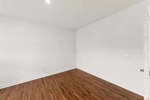 8729 Deer Gln Ct, Miami Township, OH 45002 - Photo 9